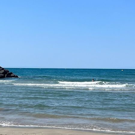 En Front De Mer, Magnifique Appartement 6 Pers. Agde Exterior foto